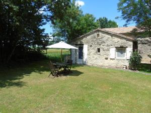 B&B / Chambres d'hotes Le Petit Moulin Tournesol BnB : photos des chambres