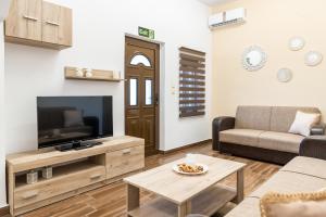 Kolymbia memories house