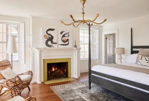 Bon Viveur room in Blind Tiger Guest House