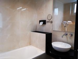 Hotel Le Boeuf Couronne Chartres - Logis Hotels : photos des chambres
