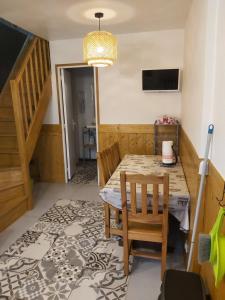 Chalets CHALET 15 minutes de PARIS : photos des chambres