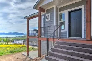 Lake-View Escape with Private Beach Resort Access! - Laketown