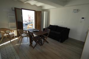 AR28-2, Bonito apartamento en primera línea