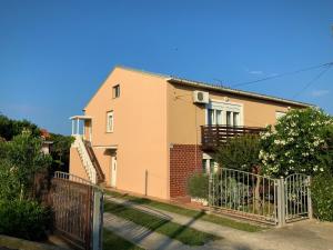 Apartment Agava Istria - family vacation rental with free parking, garden, WiFi