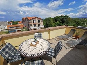 One-Bedroom Apartment with Sea View room in Apartments Lea 2