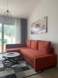 Two-Bedroom Apartment with Balcony and Sea View room in Apartments with a parking space Baska Voda Makarska - 18290