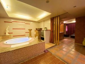 Hua Xiang Motel