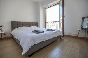 ++++ renovated cosy 50m2 sunny flat balcony close to beach and to the Palais des festivals ++++