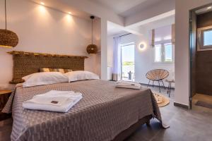 Milos Del Sol Studios