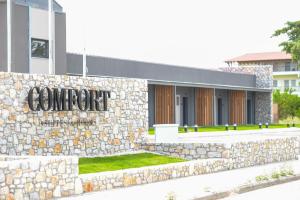 Comfort Suites & Rooms