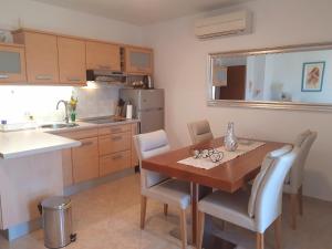 Lovely apartment Branko Rabac with balcony and parking
