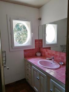 Villas Maison de charme Villeneuve les Avignon : photos des chambres