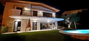 Villa Mimosa-Con piscina e vista lago - Assenza di Brenzone