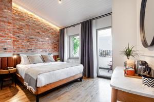 Deluxe Double Room with Balcony  room in World House Boutique Hotel