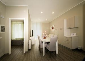 Apartment with Garden View room in Alexander Apartments Suites & Spa