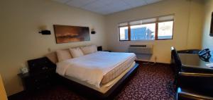 Deluxe Double Room room in Lowell Inn