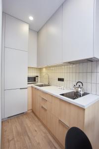 New apartment near the sea and Arcadia