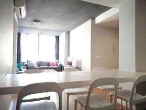 ese&uve alojamientos