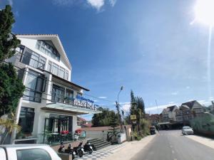 Ngan Hoa - Mille Fleurs 02