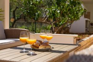 APARTMENTS4YOU SUPETAR 1,2,3&4 -the BEST and MOST POPULAR apartments for DISCOVERING the island - free parking - 200 meters from the beach