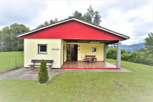 Ferienhaus am Traunsee mit Bergsicht