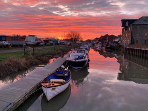 Dutch Barge, Fishermans Wharf, Sandwich