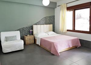 Efrosini Hotel Apartments & Studios Olympos Greece
