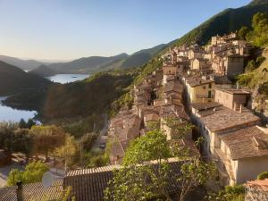 La Casa Sul Fiordo Lago del Turano