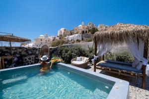 Rock Villas - Complex Santorini Greece