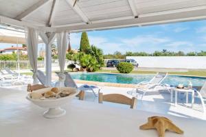 Family Maisonette with pool #1