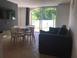 Maisons de vacances Duplex pour 2 a 4 personnes avec piscine au coeur des vignes : photos des chambres