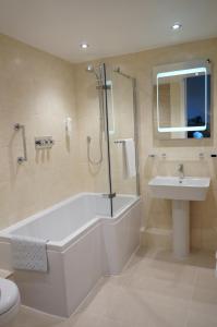 The Lawn Guest House Gatwick