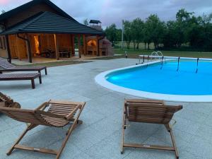 Vs place - wooden house with heated pool and outdoor sauna