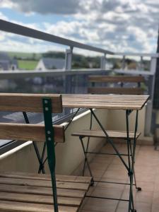 Bleu Salé - F2 Courseulles avec balcon