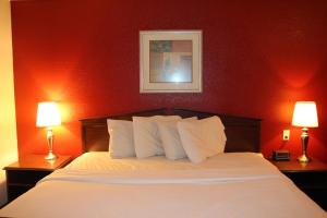 Fort Hays Inn