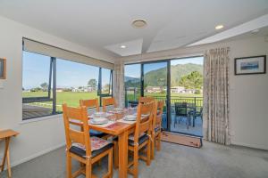 Pauanui Hangar Retreat - Pauanui Holiday Home