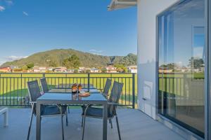 Pauanui Hangar Retreat - Pauanui Holiday Home