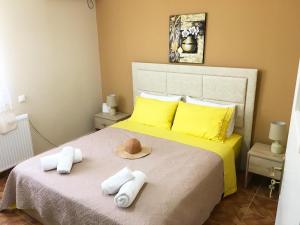 Venetias House