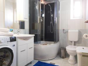 Adria Apartments and Rooms