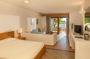 Cape Kanapitsa Hotel & Suites Skiathos Greece