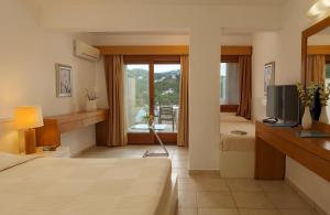 Cape Kanapitsa Hotel & Suites Skiathos Greece