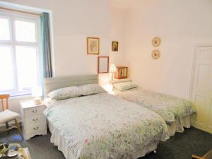 Triple Room room in Adams House