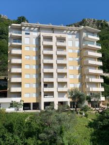 Family Apartments Rafailovici