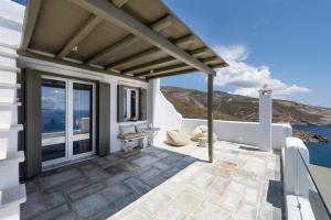 VATHI BLEU PRIVATE VILLAS Tinos Greece