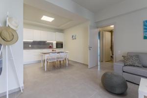 Seashell Apt 2