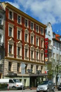 斯塔雷卡密恩泽酒店 - 弗热希尼亚