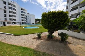 Tenis Golf Mar by OCvillas