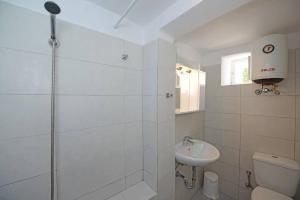 Sunday Summer Studio