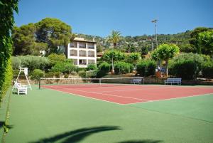 Playa de Fornells s/n, 17255 Begur, Province of Girona, Spain.