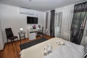 É-Vaskó Panzió Borpince